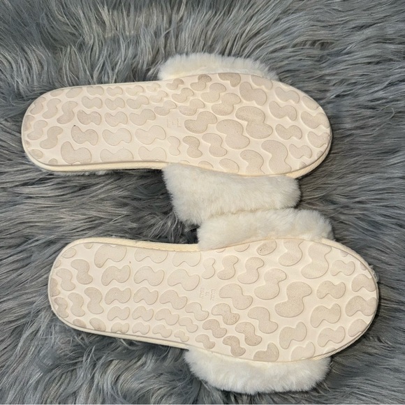 SKIMS white The Slide Faux Fur Slipper EU 37 US 6.5 - Picture 4 of 5